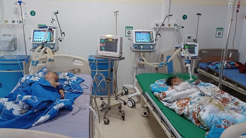 Sơn La: 2 học sinh bị thương nặng do nghi nổ bom bi
